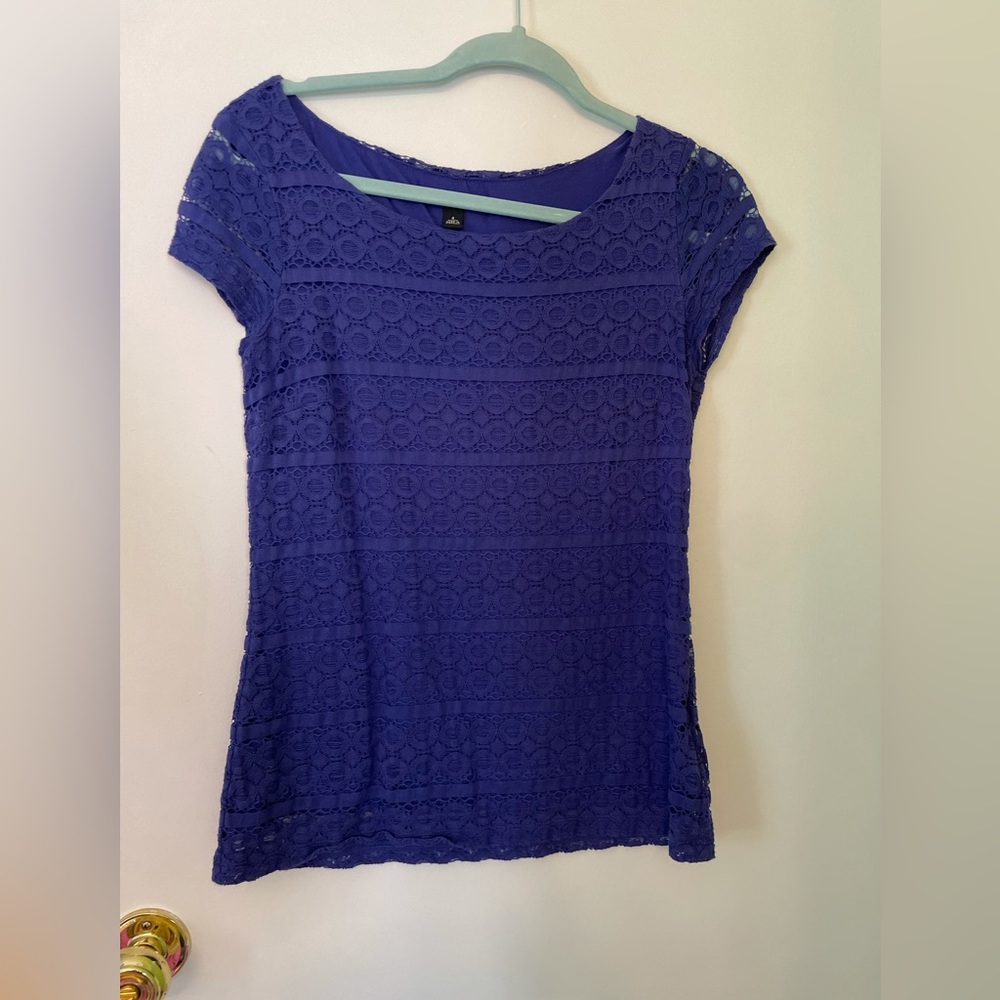 Lacey blue top